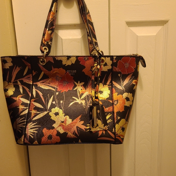 Guess bag - Picture 3 of 4